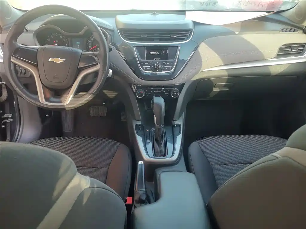 Chevrolet Malibu 2016 — фото 12