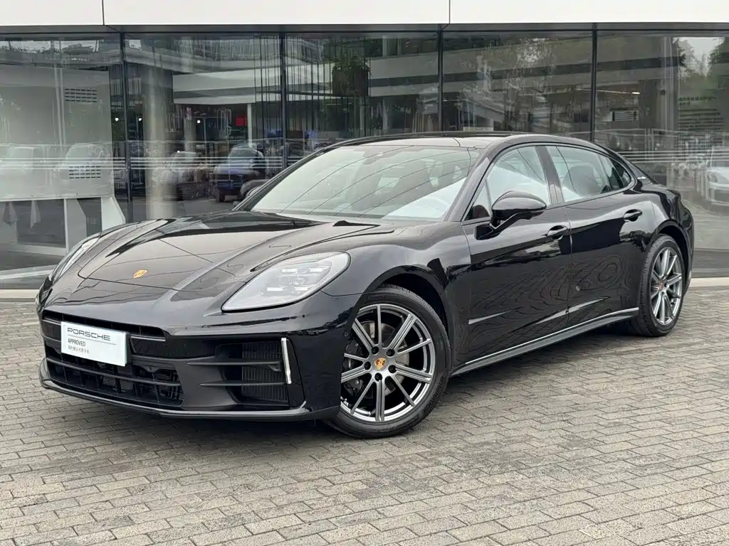 Porsche Panamera 2024 — фото 1