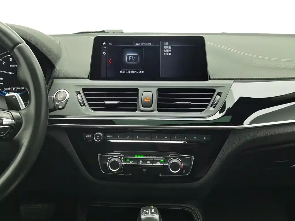 BMW 1 Series 2019 — фото 12