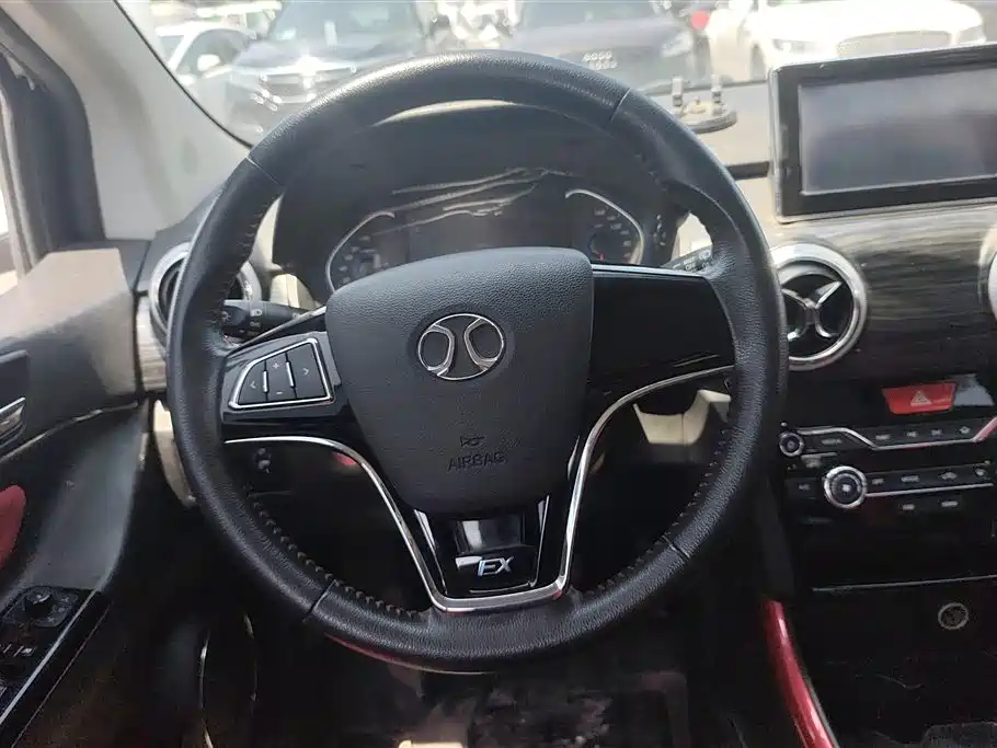 BAIC New Energy EX 2018 — фото 15