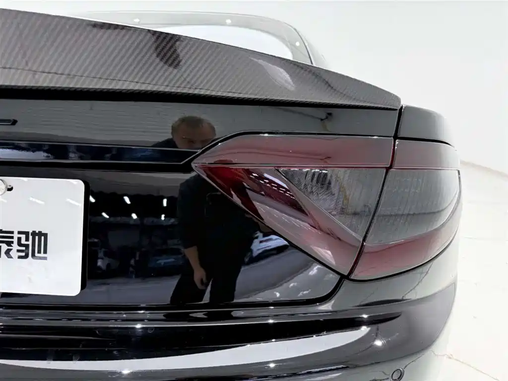 Maserati GranTurismo 2014 — фото 10