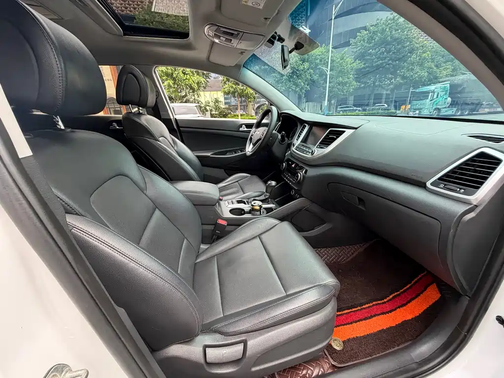 Hyundai Tucson 2017 — фото 14