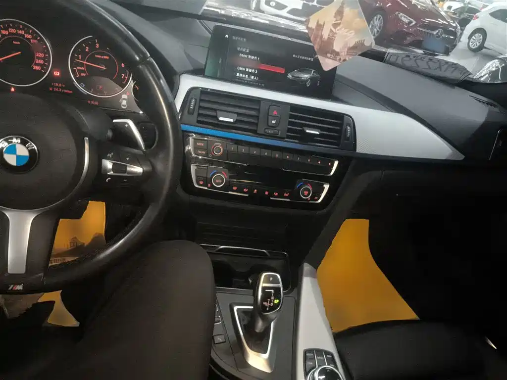 BMW 4 Series 2018 — фото 10