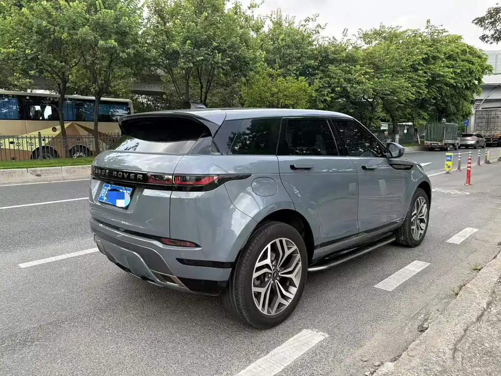 Land Rover Evoque 2021