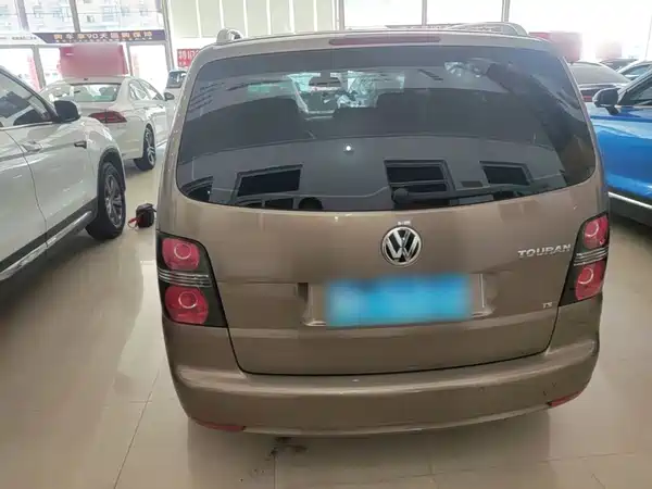 Volkswagen Touran 2016