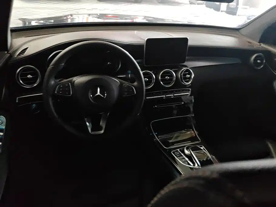 Mercedes-Benz GLC 2019 — фото 12
