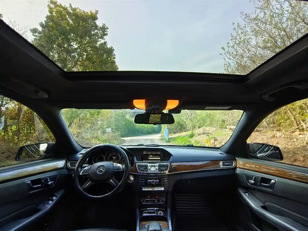 Mercedes-Benz E-Class 2015 — фото 8