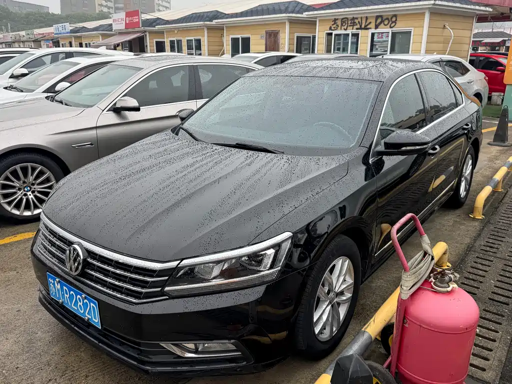 Volkswagen Passat 2016 — фото 1