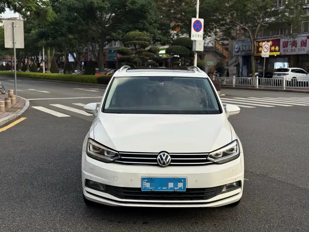 Volkswagen Touran 2016 — фото 2