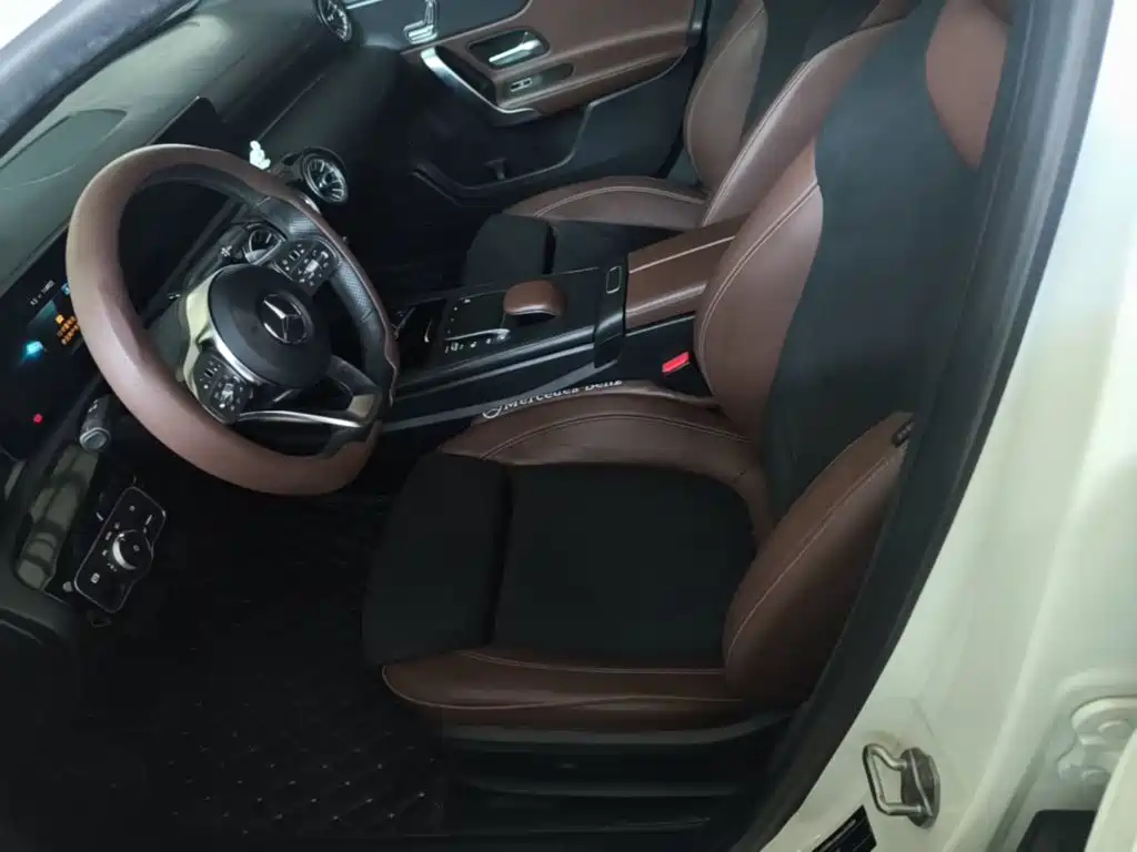 Mercedes-Benz A-Class 2020 — фото 11