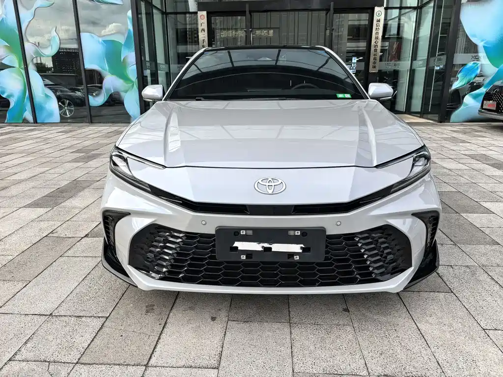 Toyota Camry 2024