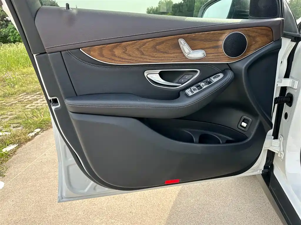 Mercedes-Benz GLC 2019 — фото 13