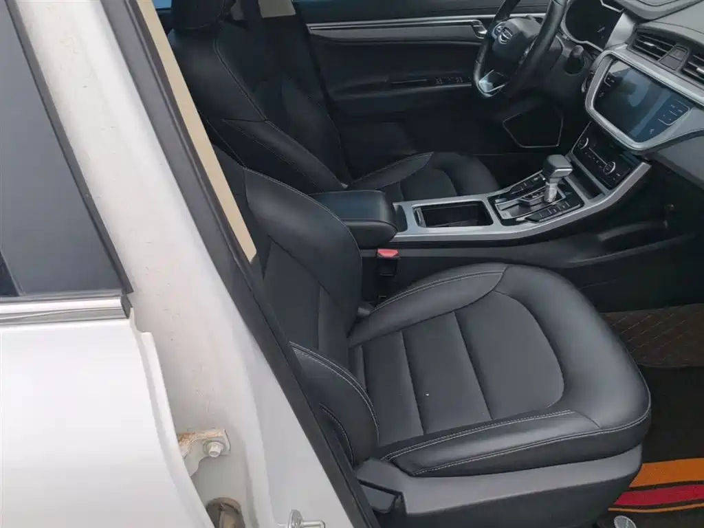 Geely Emgrand GS 2019 — фото 25
