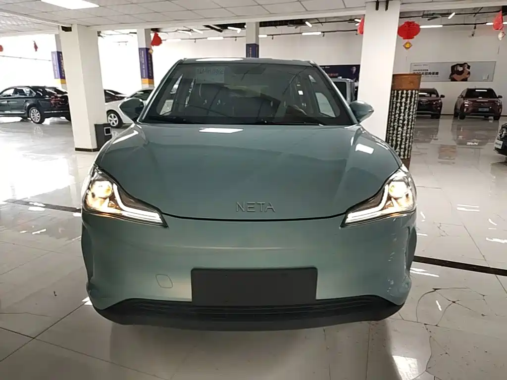 Neta V 2022