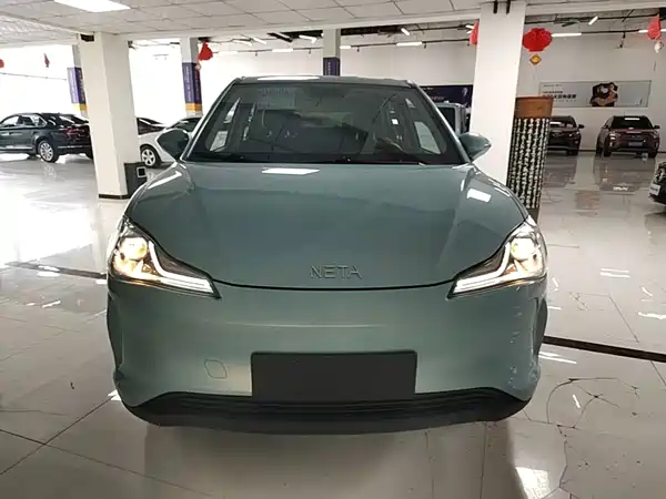 Neta V 2022