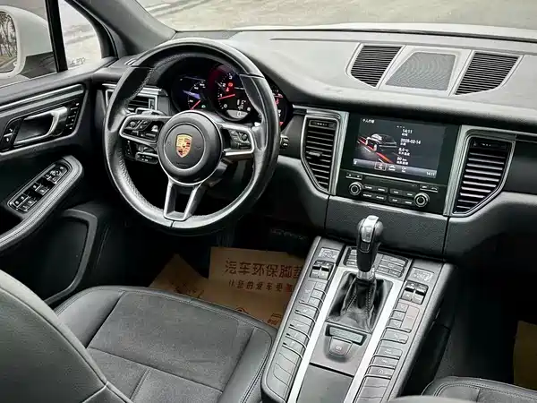 Porsche Macan 2014