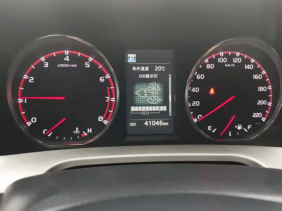 Toyota RAV4 2017 — фото 14