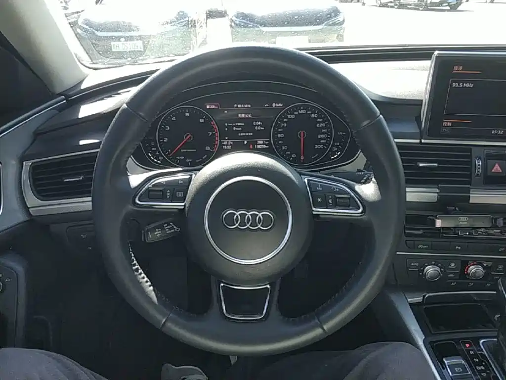 Audi A6 2017 — фото 11