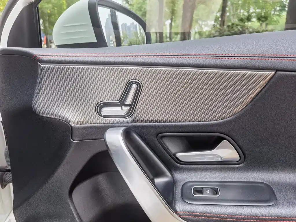 Mercedes-Benz A-Class 2023 — фото 9