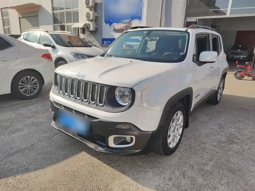 Jeep Renegade 2018 — фото 1