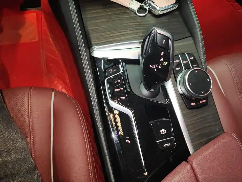 BMW 5 Series 2023 — фото 14