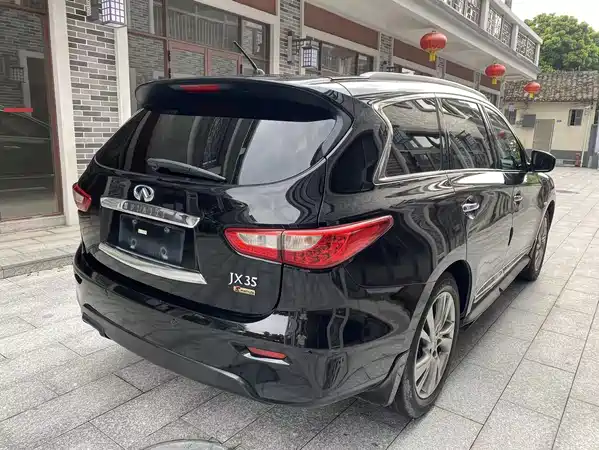Infiniti JX 2013