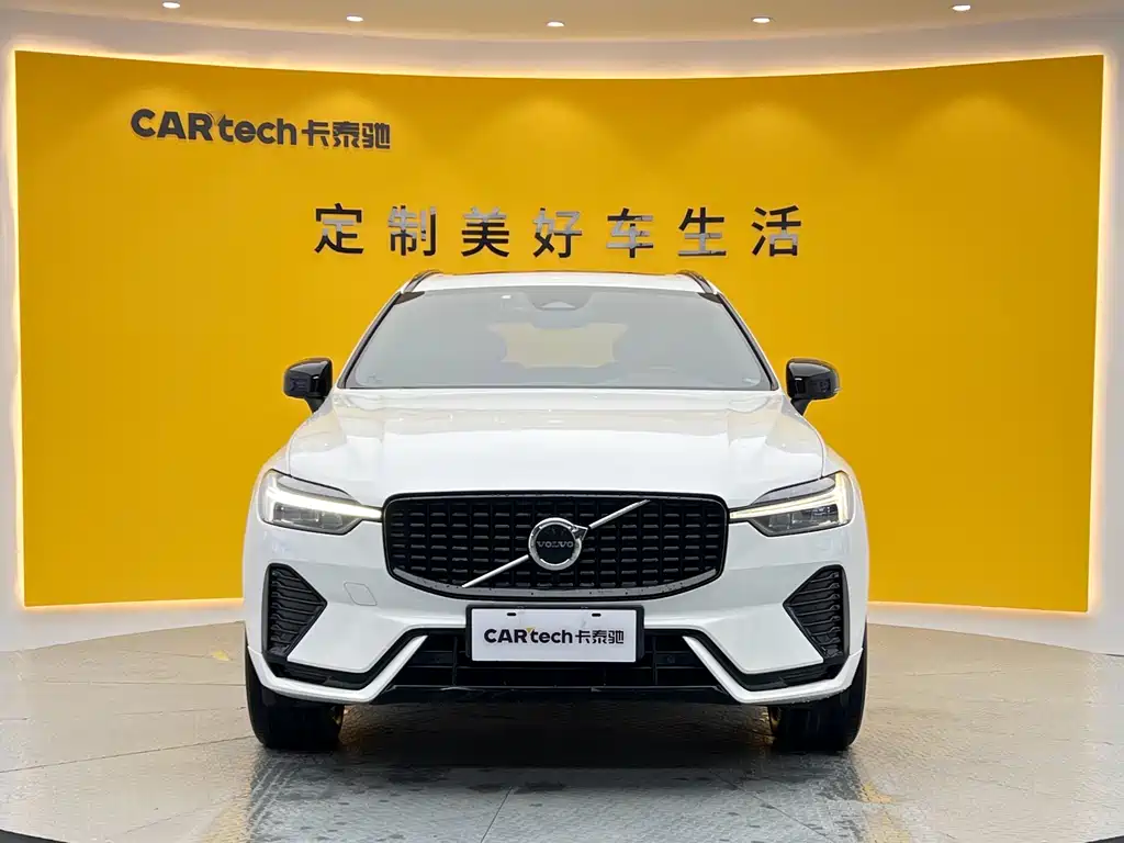 Volvo XC60 2023 — фото 2