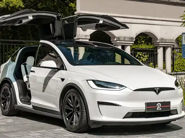 Tesla Model X 2023