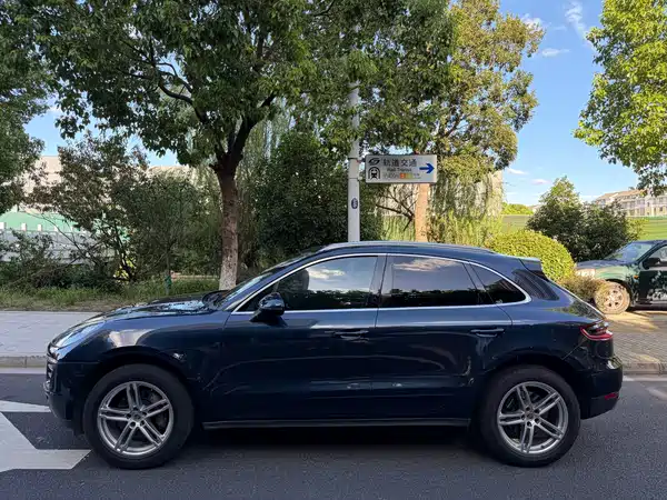 Porsche Macan 2014