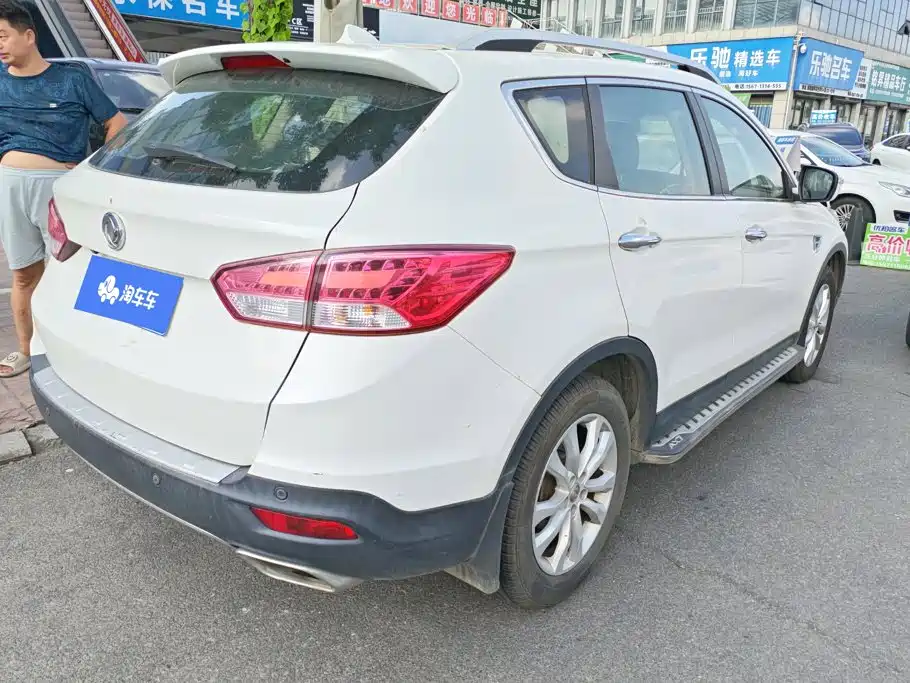 Dongfeng Fengshen AX7 2016 — фото 3