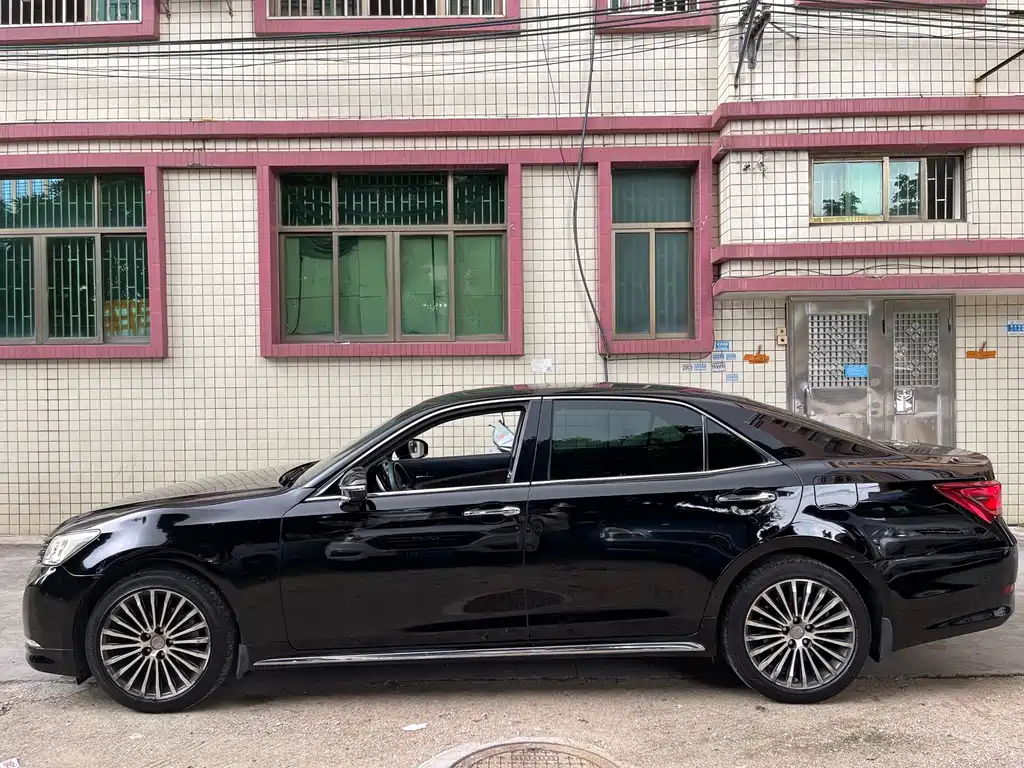 Toyota Crown 2019 — фото 16