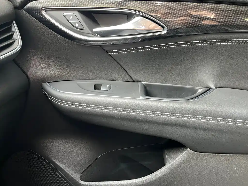 Buick Envision Plus 2023 — фото 14