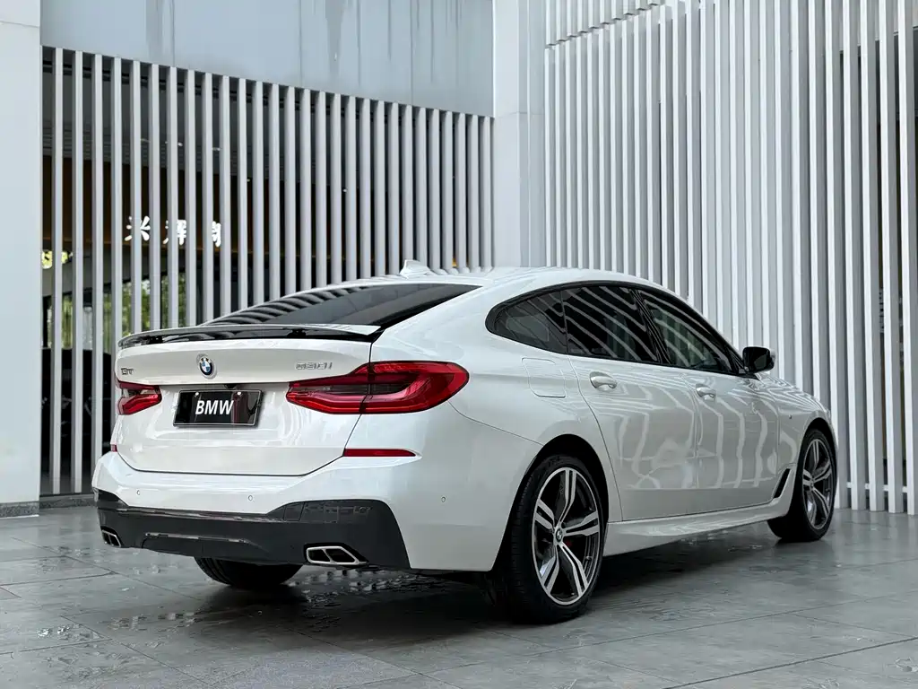 BMW 6 Series GT 2021 — фото 17