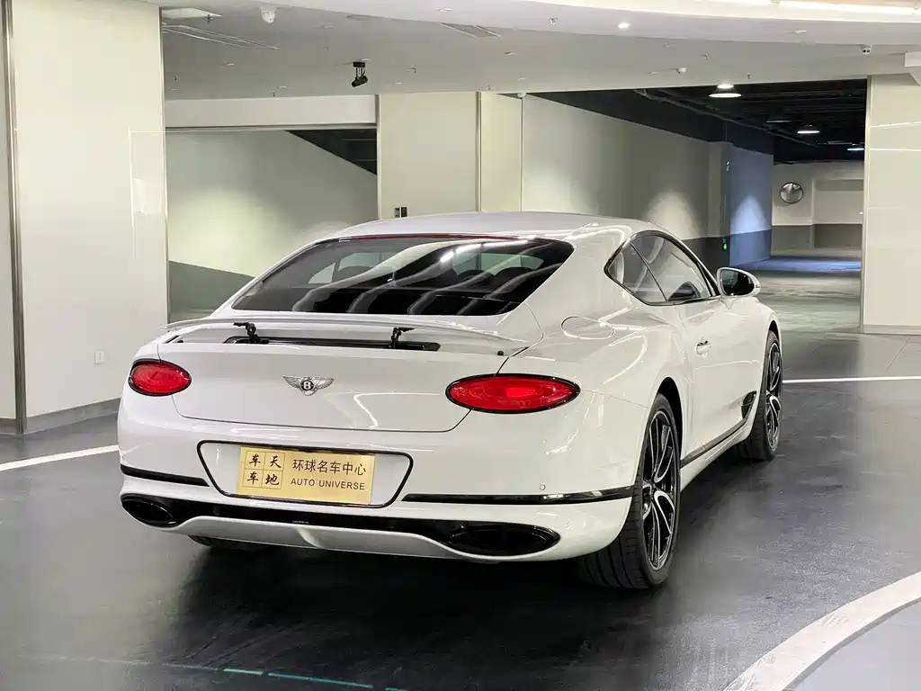 Bentley Continental 2020 — фото 15