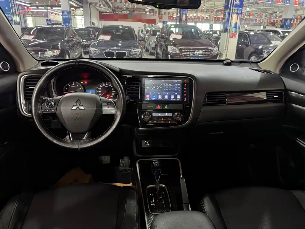 Mitsubishi Outlander 2018