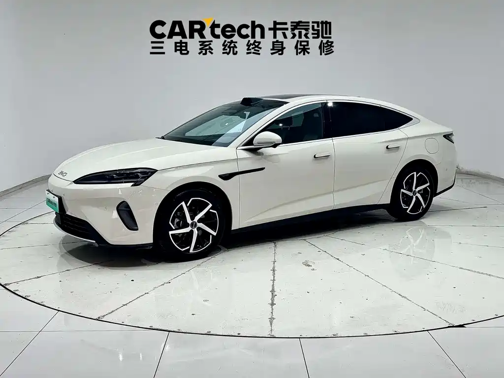 BYD Seal 07 DM-i 2026 — фото 1