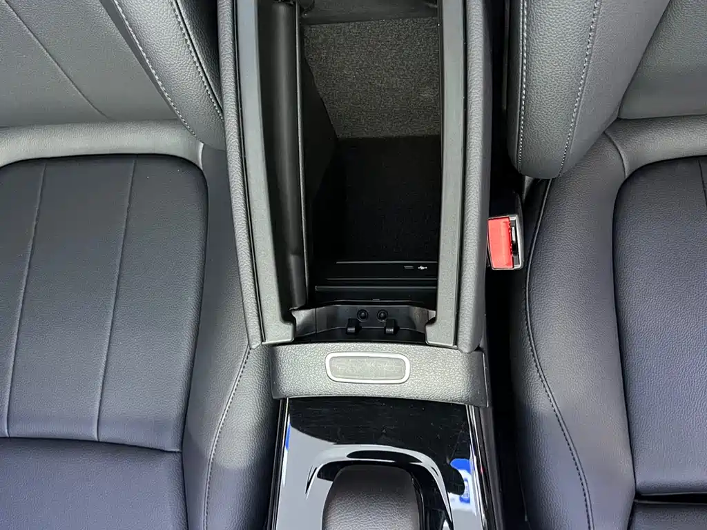 Mercedes-Benz A-Class 2023 — фото 10