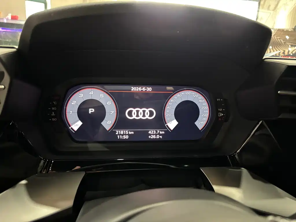 Audi A3 2023 — фото 12