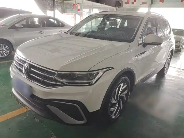 Volkswagen Tiguan L 2022