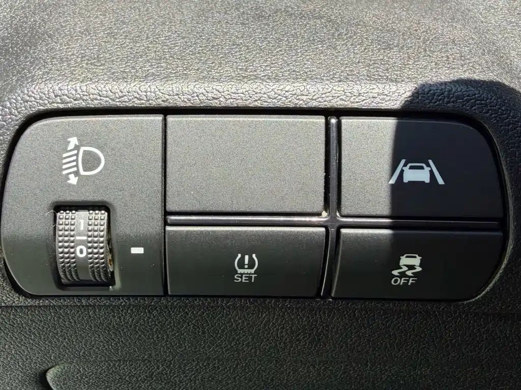 Hyundai Elantra 2023 — фото 14