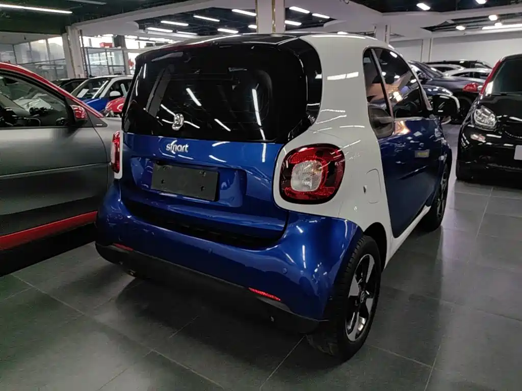 smart fortwo 2019 — фото 7