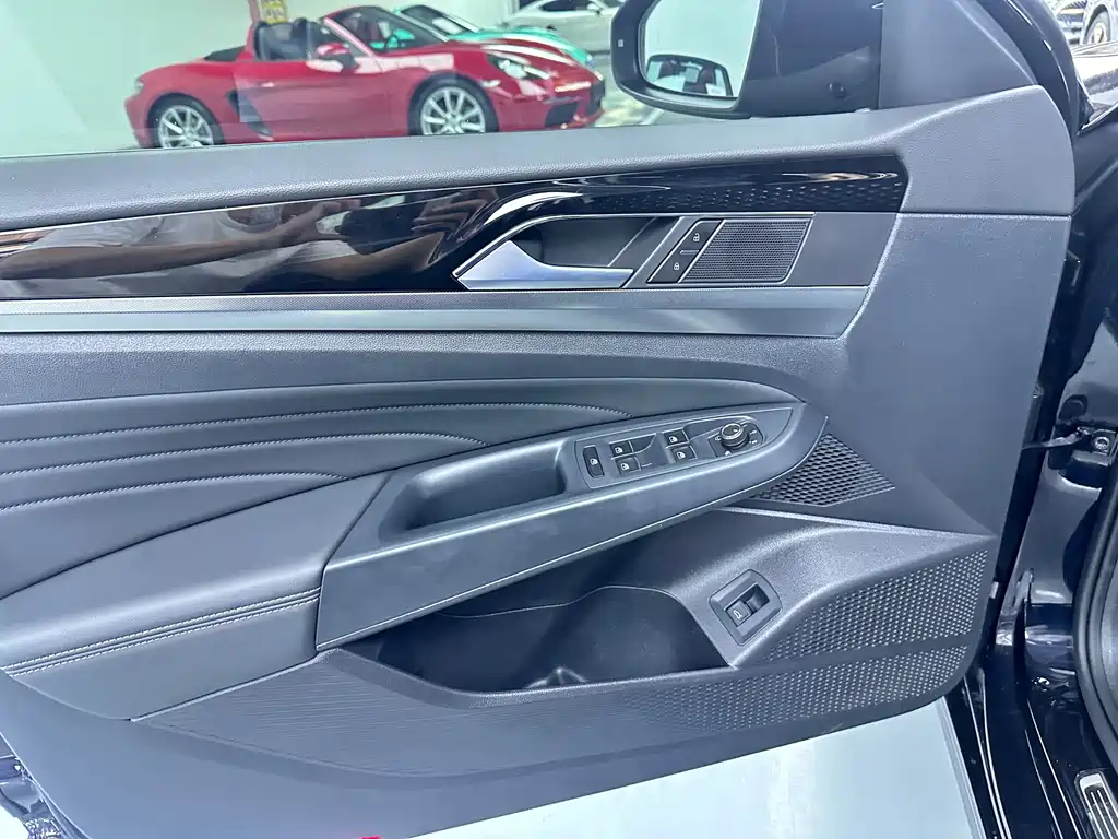Volkswagen Passat 2024