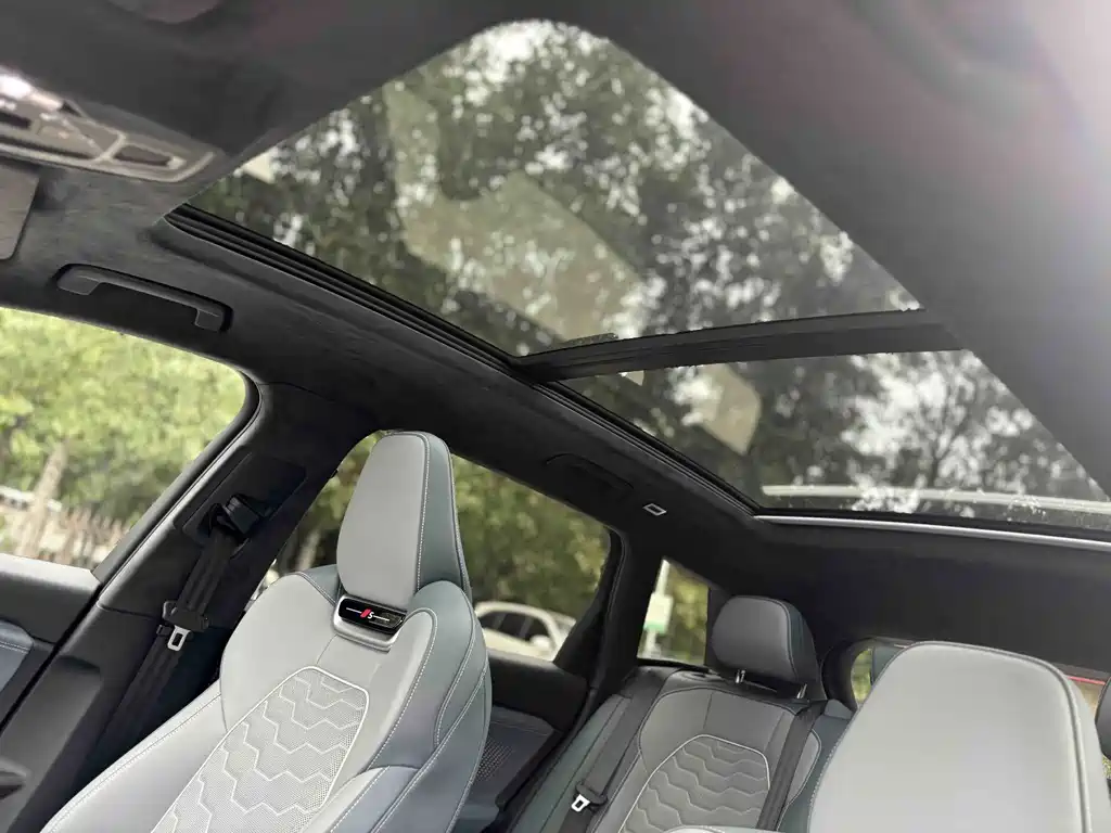 Audi Q6L E-Tron 2025 — фото 10