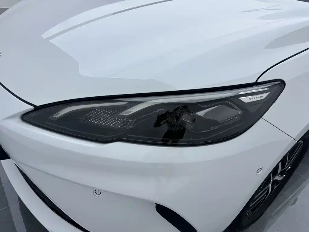 BYD Seal 05 DM-i 2025 — фото 7