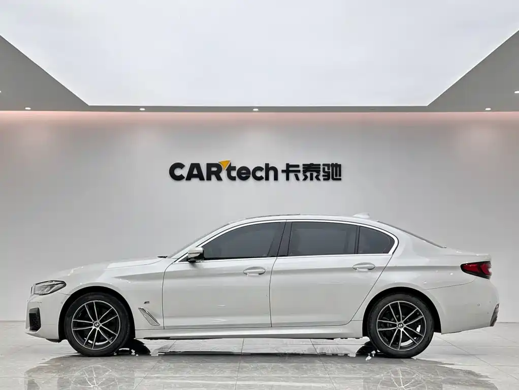 BMW 5 Series 2021