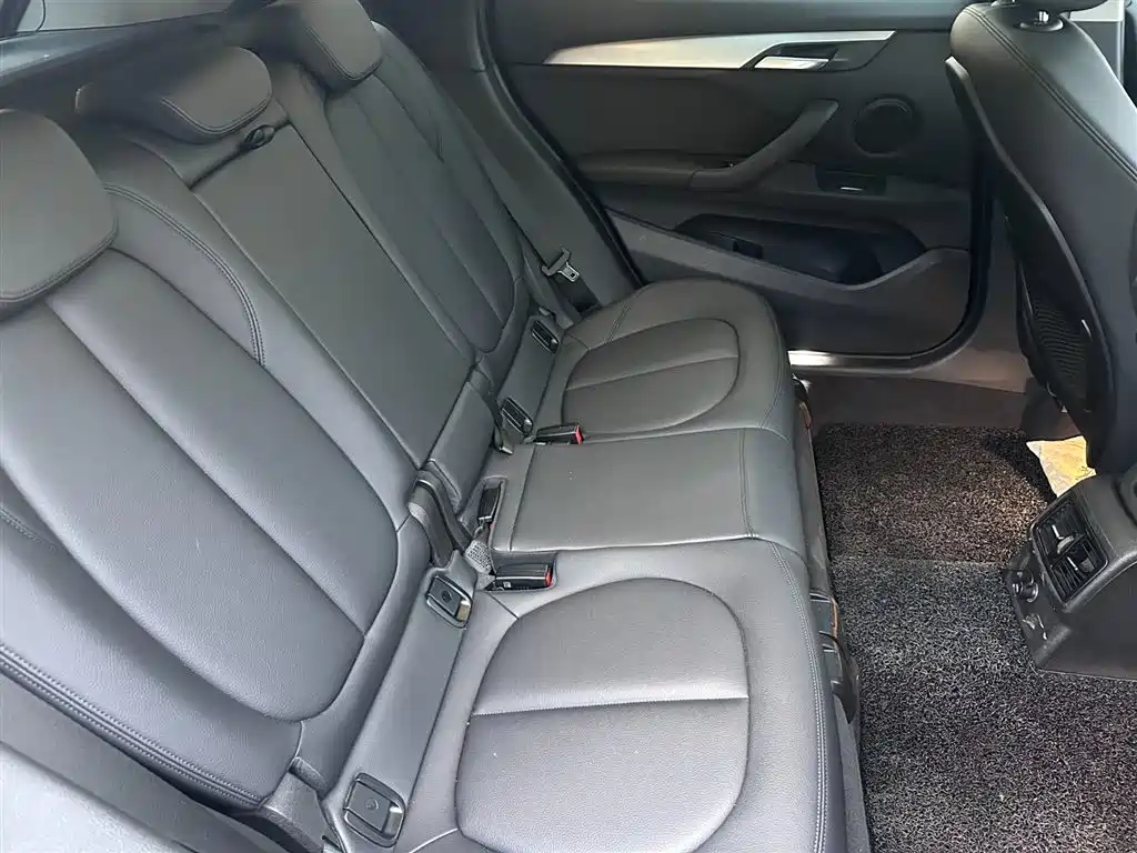 BMW X1 2018 — фото 10