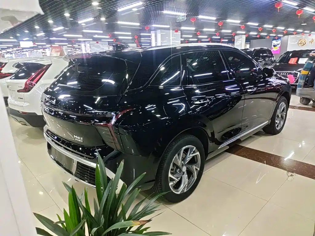 Hongqi HS3 PHEV 2025 — фото 7