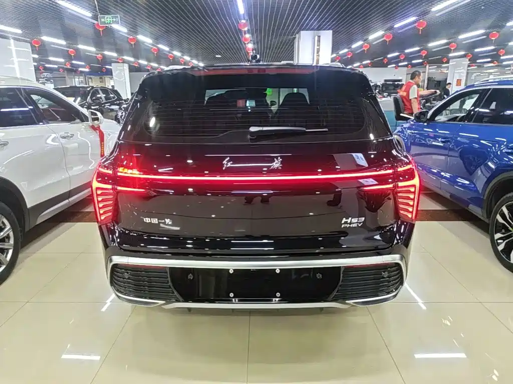 Hongqi HS3 PHEV 2025 — фото 6