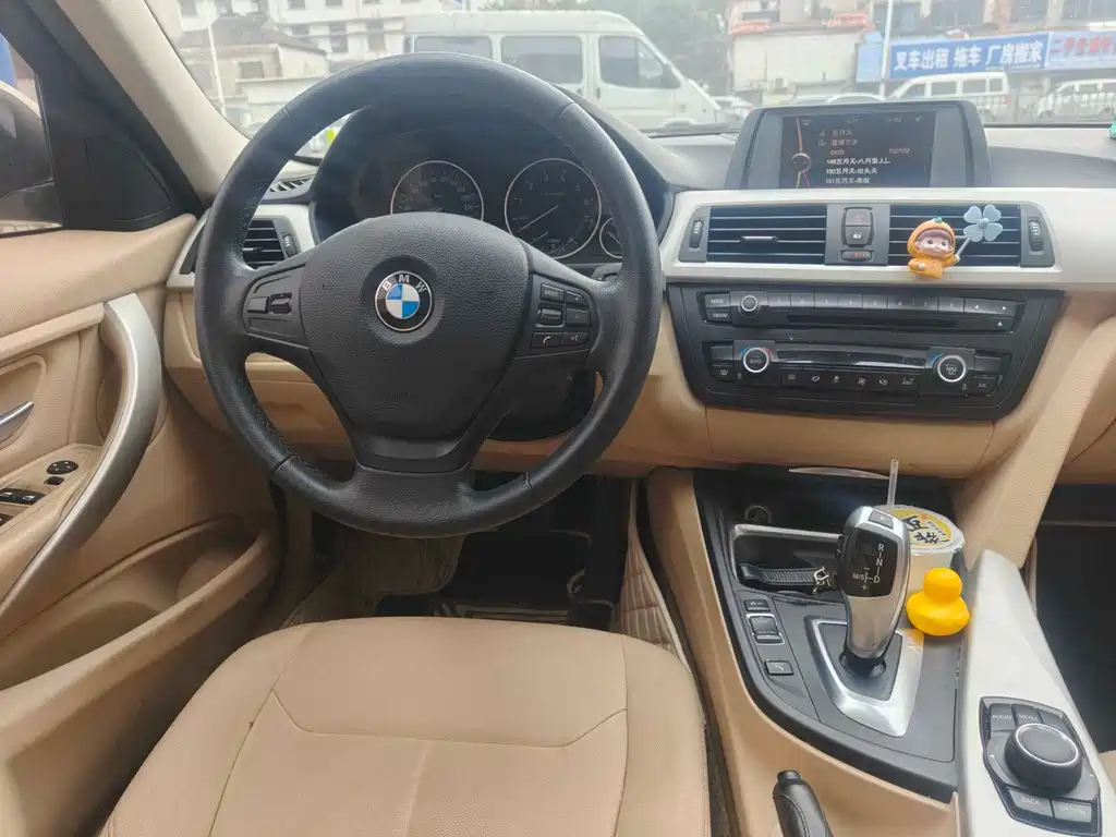 BMW 3 Series 2015 — фото 10
