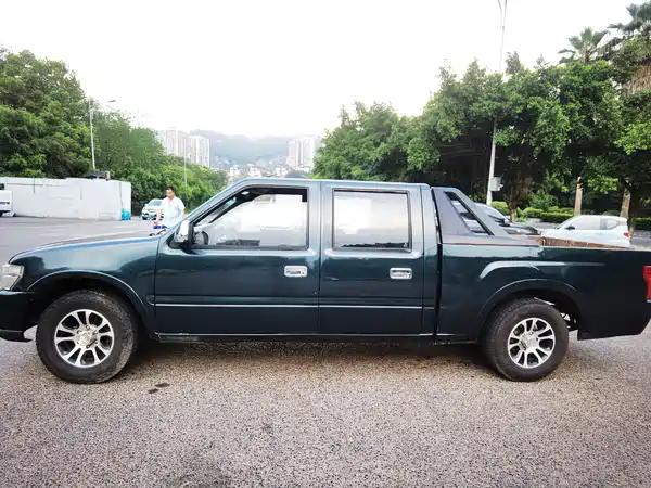 Isuzu Pickup 2016